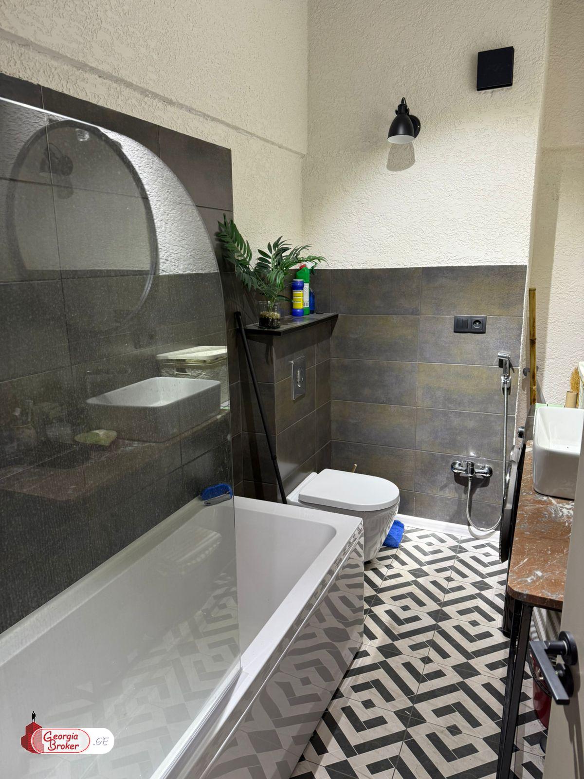 იყიდება ახალი გარემონტებული 3 ოთახიანი ბინა